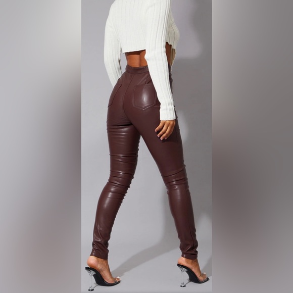 Pretty Little Thing brown faux leather pants - Picture 2 of 10